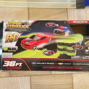 Max Traxxx Tracer Racers R/C Police Chase set